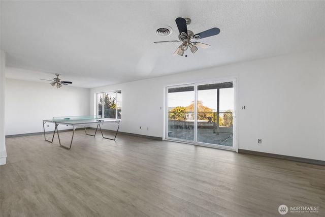 29903 Marine View Dr SW, Federal Way, WA 98023