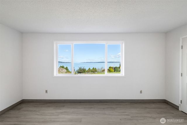 29903 Marine View Dr SW, Federal Way, WA 98023