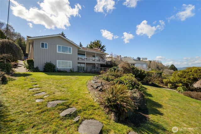 29903 Marine View Dr SW, Federal Way, WA 98023