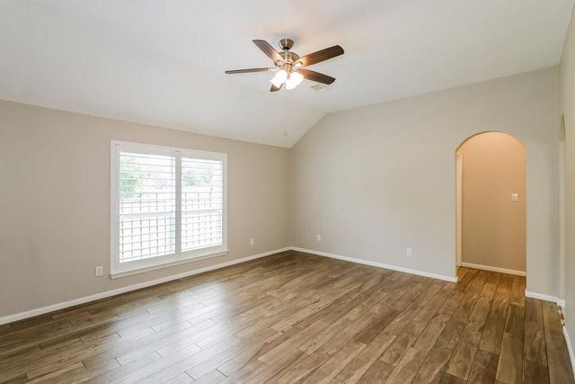 12103 Lakewood Villa Drive, Tomball, TX 77377
