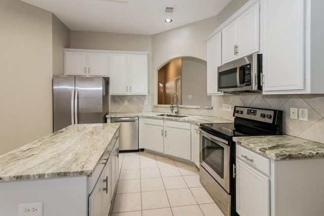12103 Lakewood Villa Drive, Tomball, TX 77377