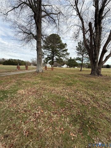 20525 Point Eastern Dr, Ruther Glen, VA 22546