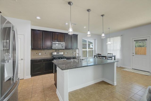 326 Polar Bear Trail, Crosby, TX 77532