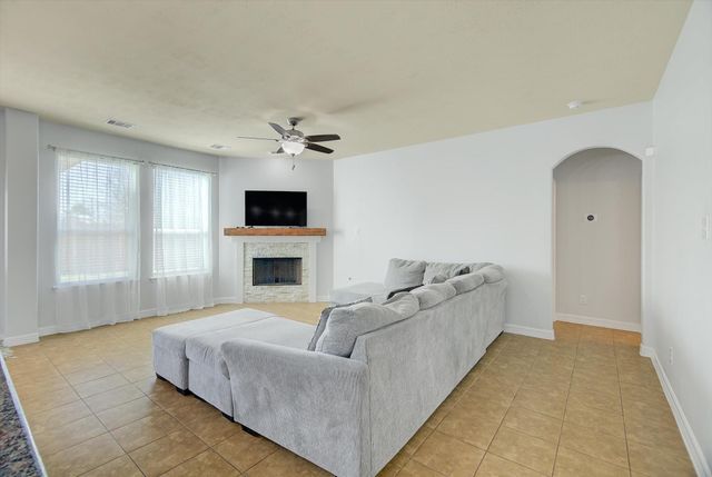 326 Polar Bear Trail, Crosby, TX 77532