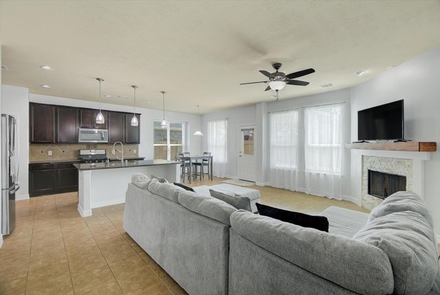 326 Polar Bear Trail, Crosby, TX 77532