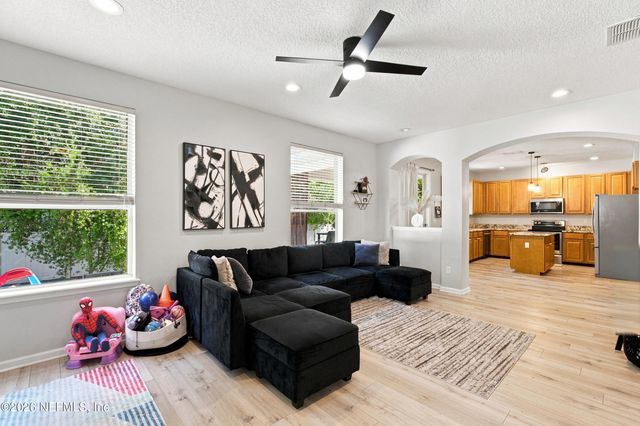 9125 JENNIFER Lane, Jacksonville, FL 32222