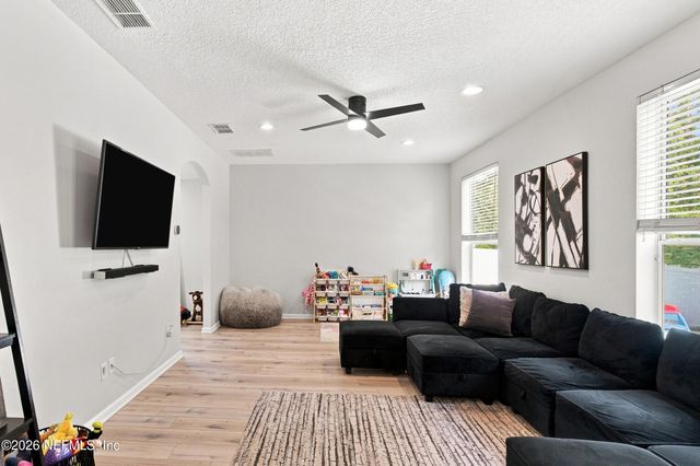 9125 JENNIFER Lane, Jacksonville, FL 32222