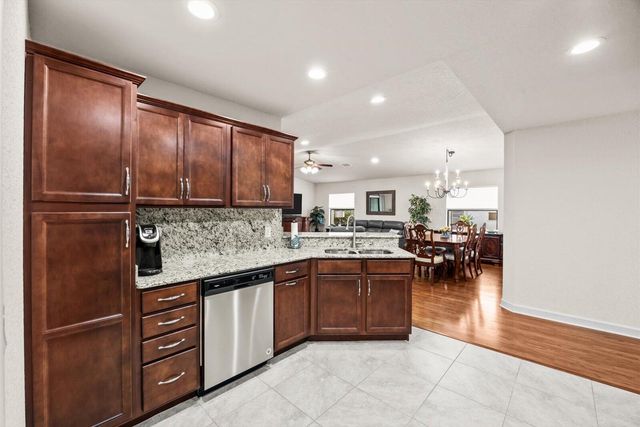 79 Flores Del Norte, Fort Pierce, FL 34951