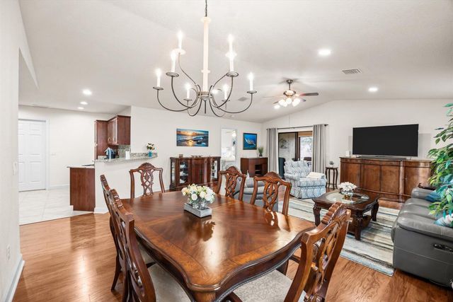 79 Flores Del Norte, Fort Pierce, FL 34951