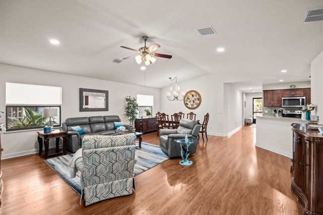 79 Flores Del Norte, Fort Pierce, FL 34951