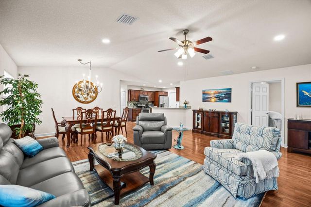 79 Flores Del Norte, Fort Pierce, FL 34951