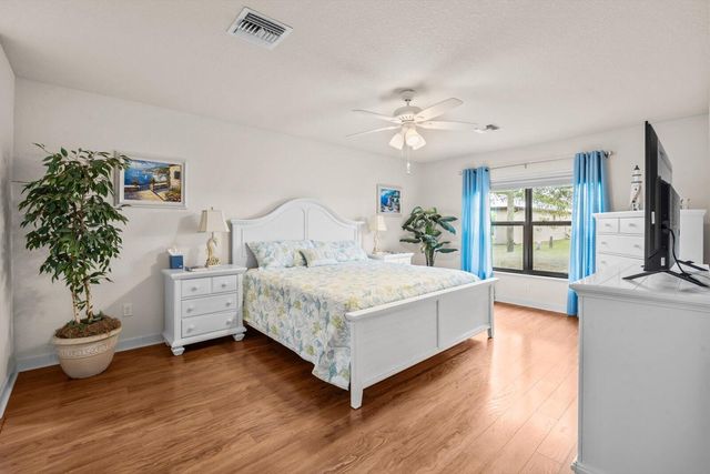 79 Flores Del Norte, Fort Pierce, FL 34951