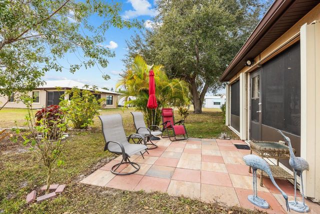 79 Flores Del Norte, Fort Pierce, FL 34951