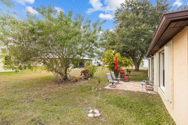 79 Flores Del Norte, Fort Pierce, FL 34951