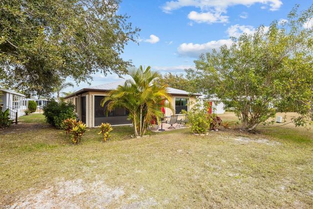 79 Flores Del Norte, Fort Pierce, FL 34951