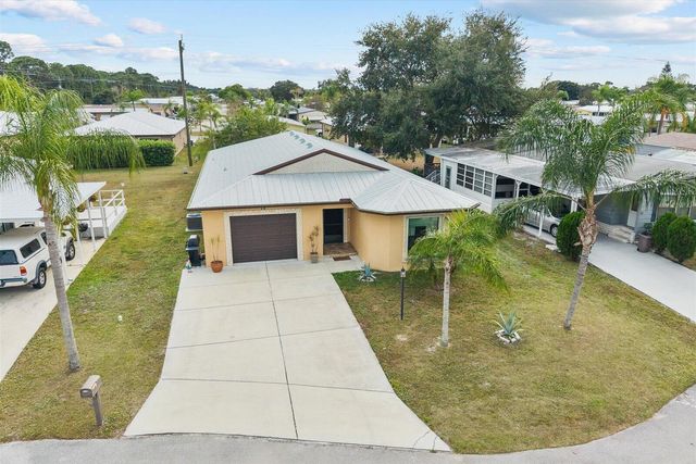 79 Flores Del Norte, Fort Pierce, FL 34951