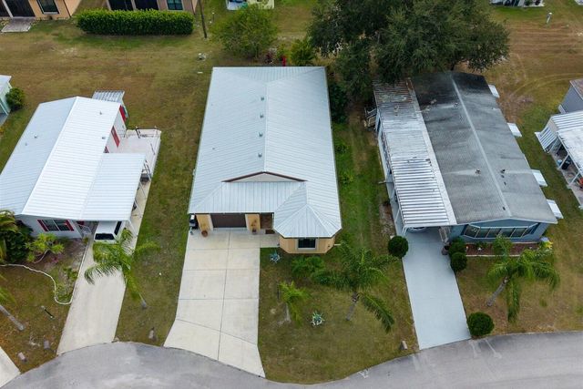 79 Flores Del Norte, Fort Pierce, FL 34951