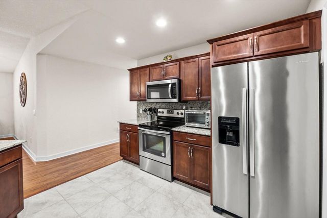 79 Flores Del Norte, Fort Pierce, FL 34951