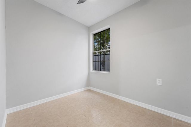 7912 Cypress Street, Houston, TX 77012