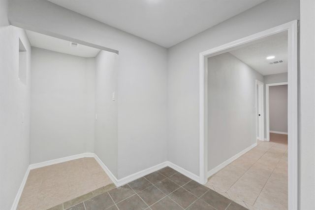 7912 Cypress Street, Houston, TX 77012