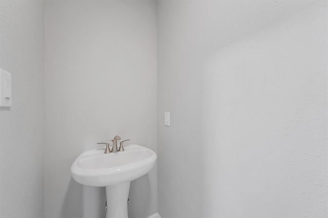 7912 Cypress Street, Houston, TX 77012
