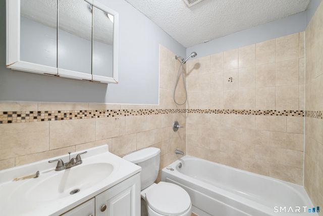 705 Dixwell Avenue 1R, New Haven, CT 06511