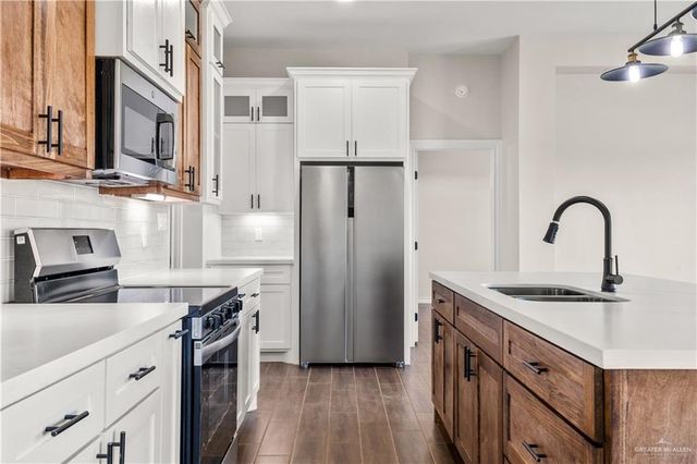 212 Charity Circle, La Feria, TX 78559