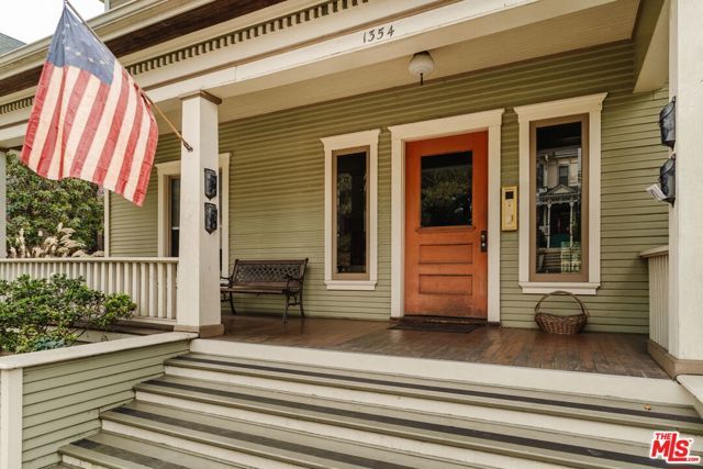 1354 Carroll Avenue, Los Angeles, CA 90026