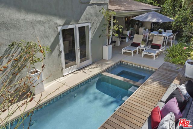 9767 Apricot Lane, Beverly Hills, CA 90210