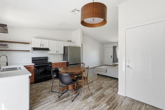 1329 E Cholla Street, Phoenix, AZ 85020