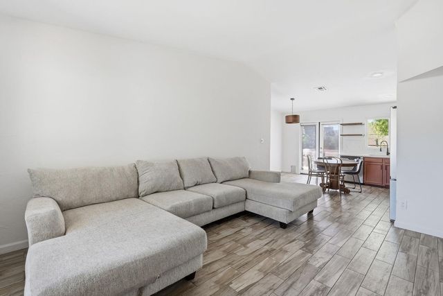 1329 E Cholla Street, Phoenix, AZ 85020