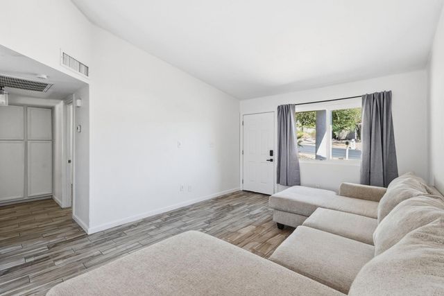 1329 E Cholla Street, Phoenix, AZ 85020