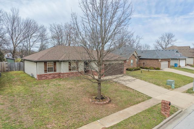 505 S Casa Grande Avenue, Springfield, MO 65802