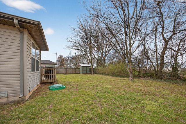 505 S Casa Grande Avenue, Springfield, MO 65802