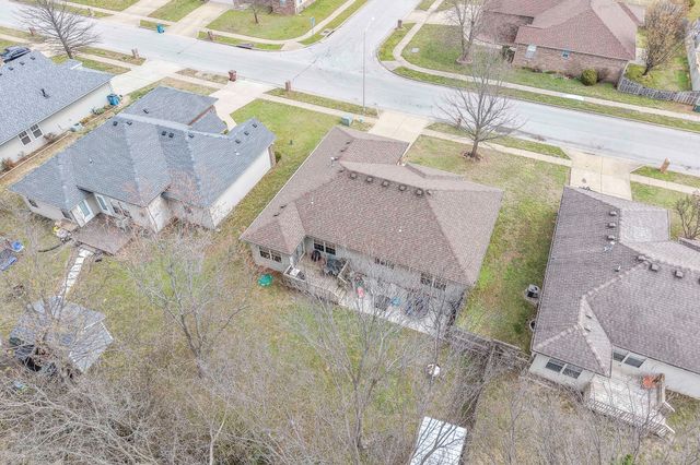 505 S Casa Grande Avenue, Springfield, MO 65802