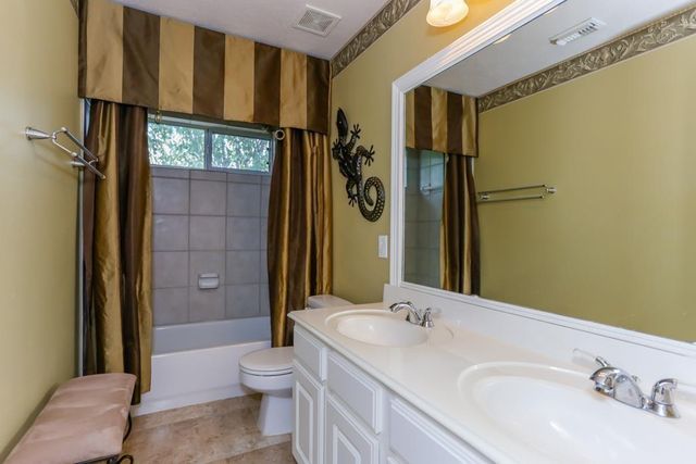 1534 Brookstone Lane, Sugar Land, TX 77479