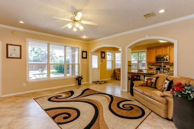 1534 Brookstone Lane, Sugar Land, TX 77479
