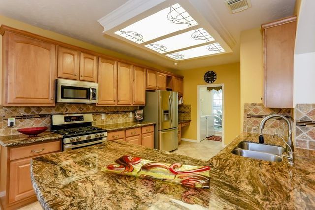1534 Brookstone Lane, Sugar Land, TX 77479