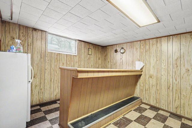 713 E Spring Street, Whitehall City, MI 49461