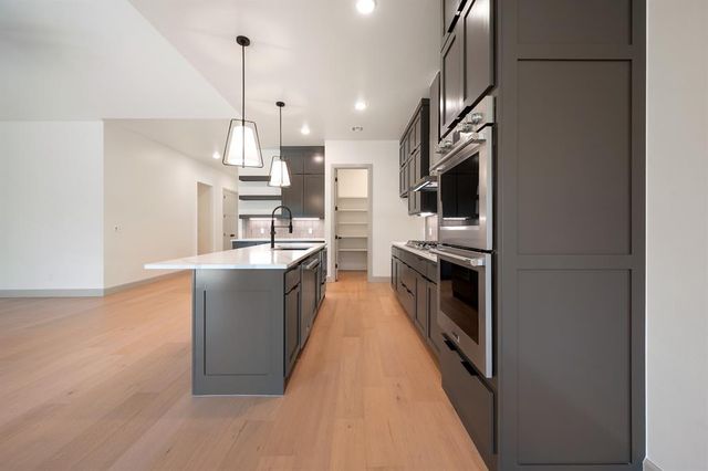 5800 NW 154th Terrace, Edmond, OK 73013