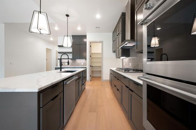 5800 NW 154th Terrace, Edmond, OK 73013