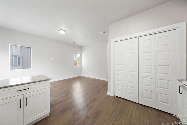 6407 Marcum Dr Unit 101, San Antonio, TX 78227