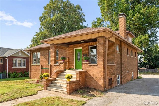 24 S 95th Street, Belleville, IL 62223