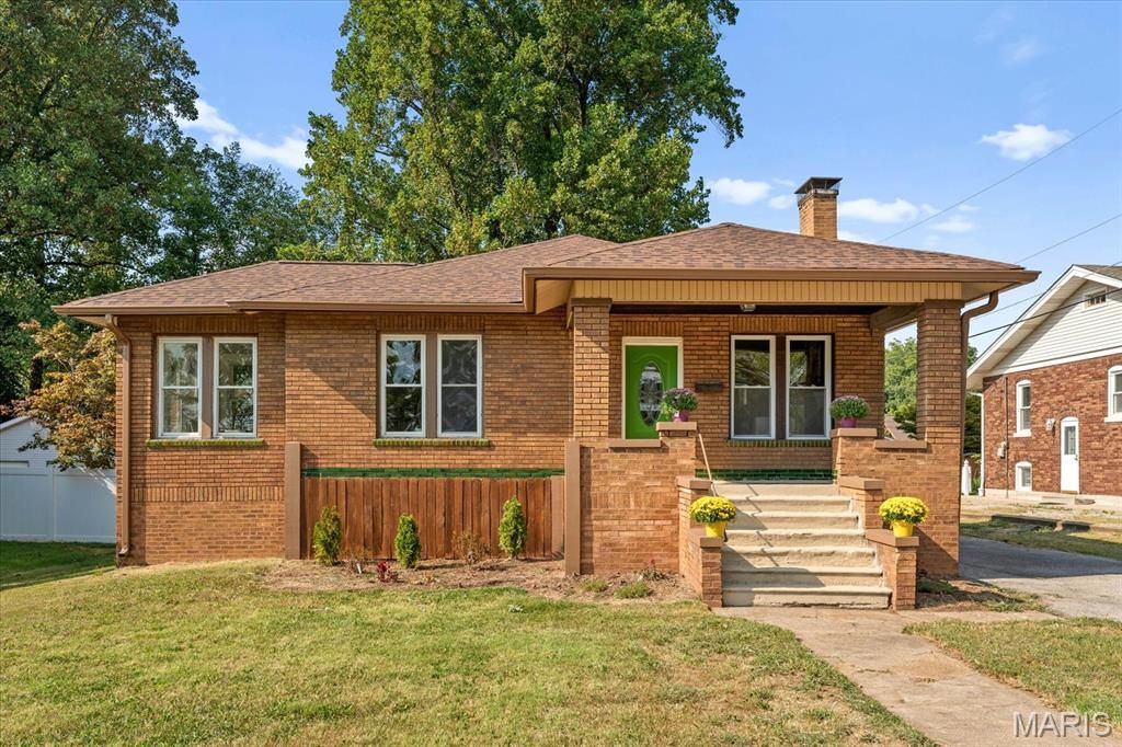 24 S 95th Street, Belleville, IL 62223