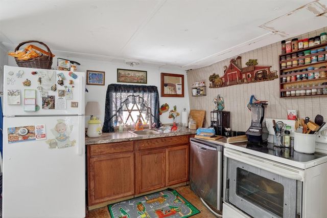 18316 CROOKED LANE, Lutz, FL 33548