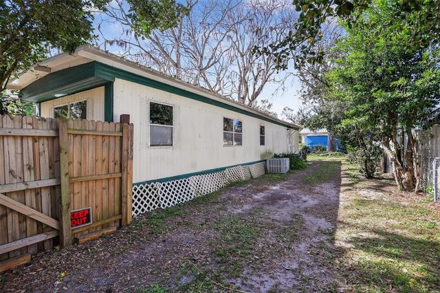 18316 CROOKED LANE, Lutz, FL 33548