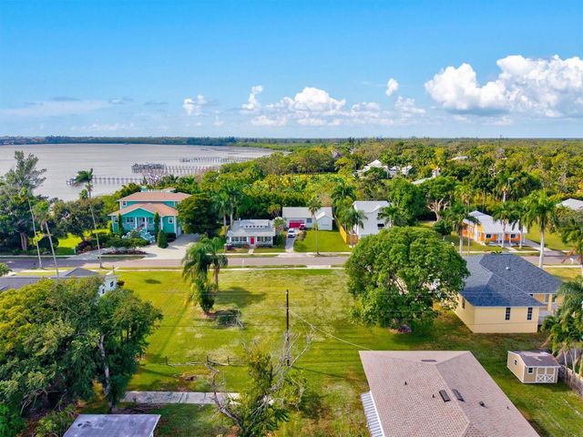 511 84TH STREET NW, Bradenton, FL 34209