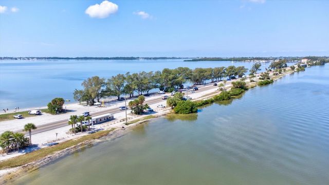 511 84TH STREET NW, Bradenton, FL 34209