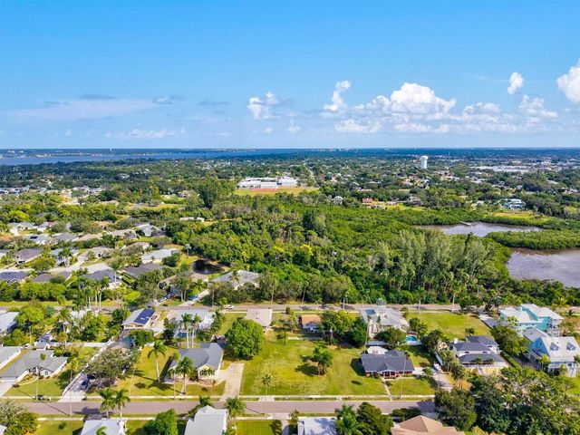 511 84TH STREET NW, Bradenton, FL 34209