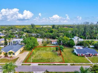 511 84TH STREET NW, Bradenton, FL 34209